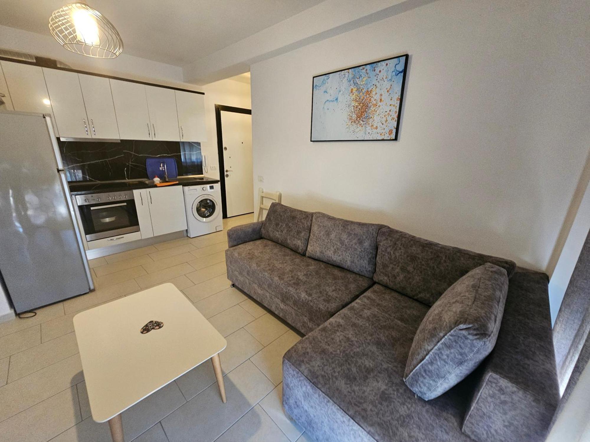 Bral Apartment 5 - Beachfront Durrës Exteriör bild